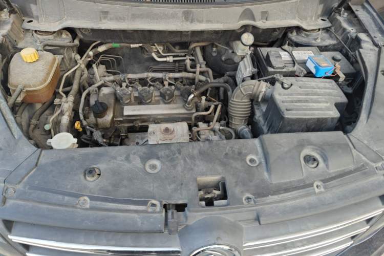 Used Dongfeng Fengon 580 2016 1.5T Manual Luxury Edition Engine Bay