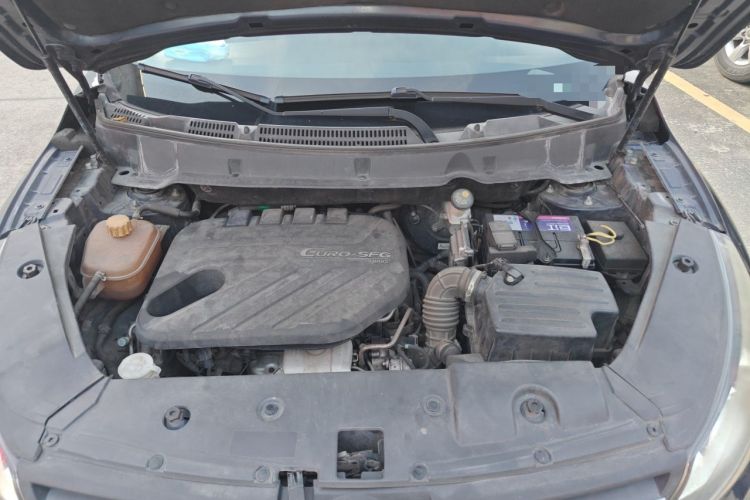 Used Dongfeng Fengon 580 2016 1.5T Manual Luxury Edition Engine Bay