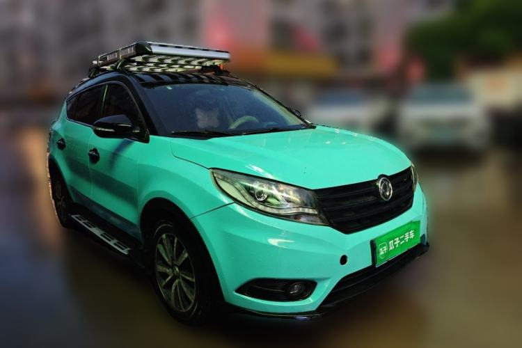 Used Dongfeng Fengon 580 2016 Revised Version 1.5T CVT Luxury Edition Front Right 45 Deg
