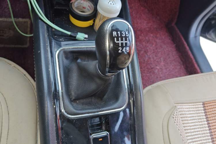 Used Dongfeng Fengon 580 2016 1.5T Manual Luxury Edition Gear Lever