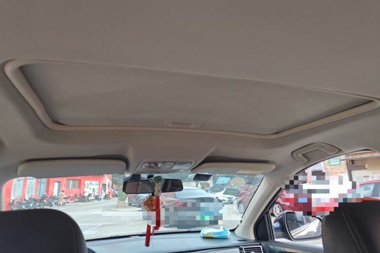 Used Dongfeng Fengon 580 2016 1.5T Manual Luxury Edition Headliner