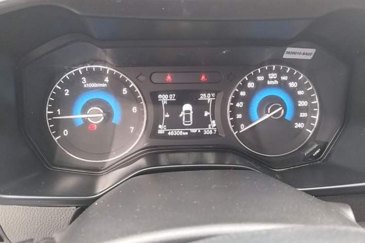 Used Dongfeng Fengon 580 2016 1.5T Manual Luxury Edition Instrument Cluster