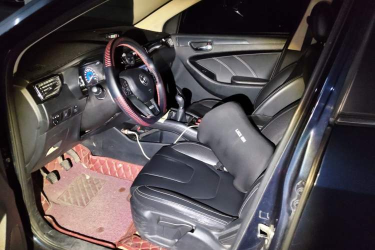 Used Dongfeng Fengon 580 2016 1.5T Manual Luxury Edition Left Front Seat