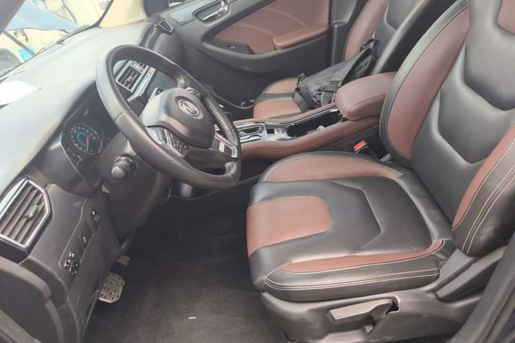 Used Dongfeng Fengon 580 2016 1.5T CVT Comfort Model Left Front Seat