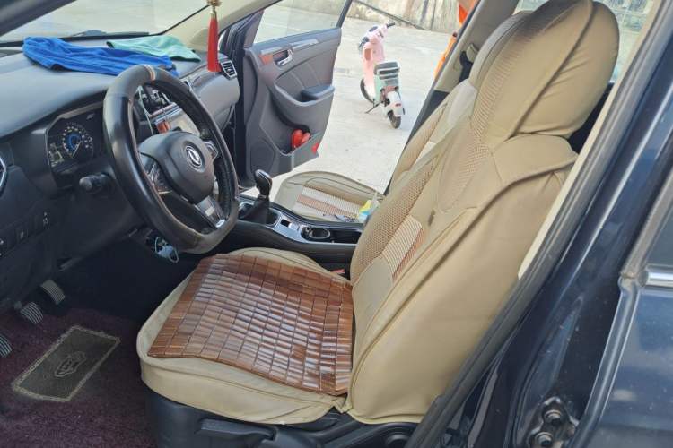 Used Dongfeng Fengon 580 2016 1.5T Manual Luxury Edition Left Front Seat