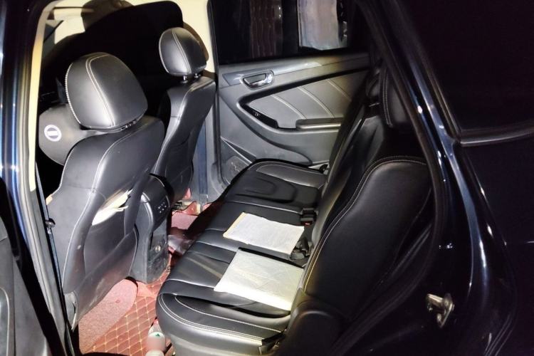 Used Dongfeng Fengon 580 2016 1.5T Manual Luxury Edition Left Rear Seat