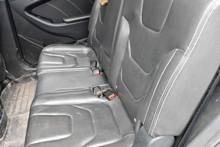 Used Dongfeng Fengon 580 2016 1.5T Manual Luxury Edition Left Rear Seat