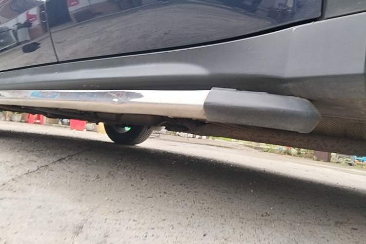 Used Dongfeng Fengon 580 2016 1.5T Manual Luxury Edition Left Side Sill