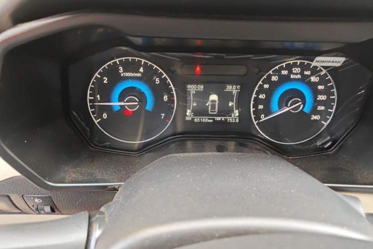 Used Dongfeng Fengon 580 2016 1.5T Manual Luxury Edition Odometer Close Up