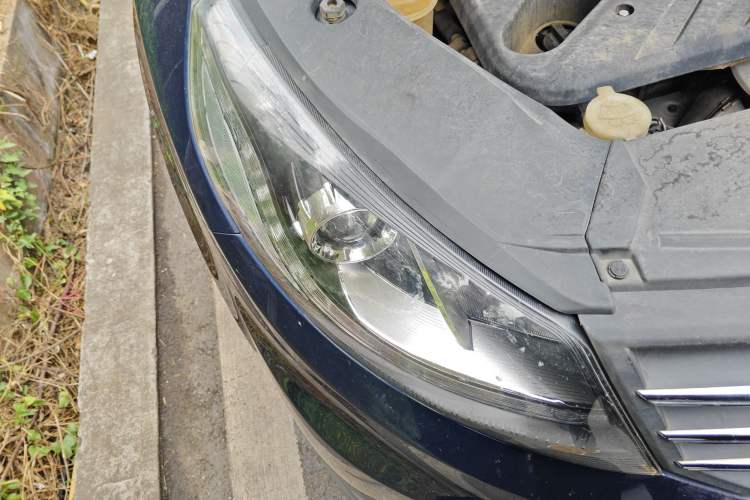 Used Dongfeng Fengon 580 2016 1.5T Manual Luxury Edition Right Front Headlight