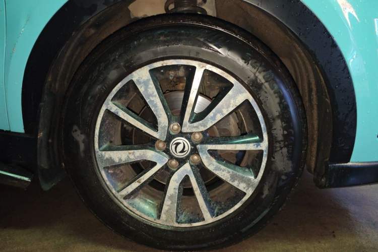 Used Dongfeng Fengon 580 2016 Revised Version 1.5T CVT Luxury Edition Right Front Wheel Hub