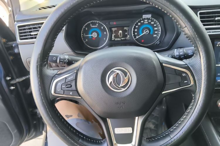 Used Dongfeng Fengon 580 2016 1.5T Manual Luxury Edition Steering Wheel