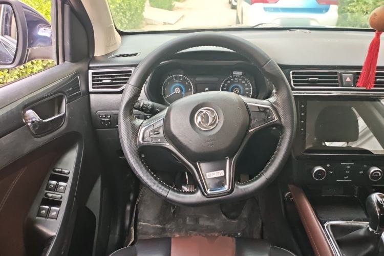 Used Dongfeng Fengon 580 2016 1.5T Manual Luxury Edition Steering Wheel