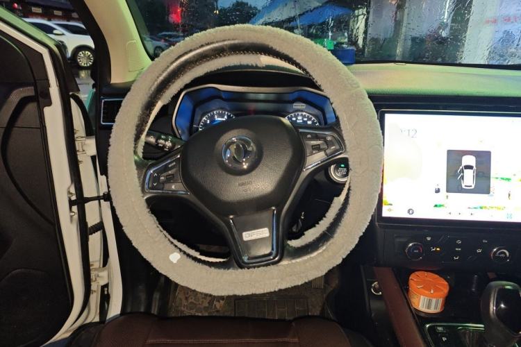 Used Dongfeng Fengon 580 2016 Revised Version 1.5T CVT Luxury Edition Steering Wheel