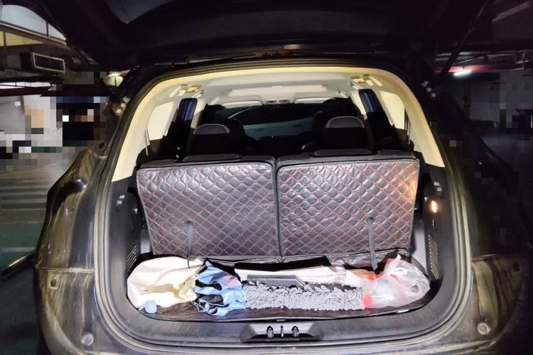 Used Dongfeng Fengon 580 2016 1.5T Manual Luxury Edition Trunk