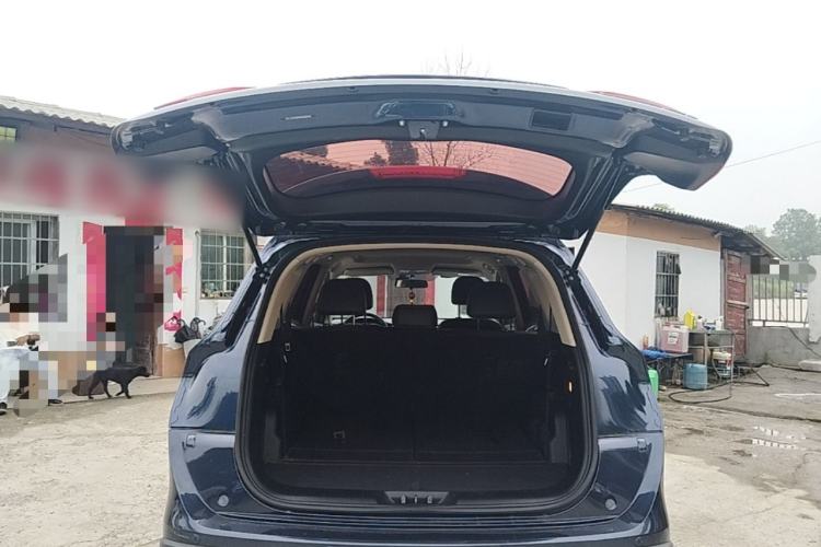 Used Dongfeng Fengon 580 2016 1.5T Manual Luxury Edition Trunk
