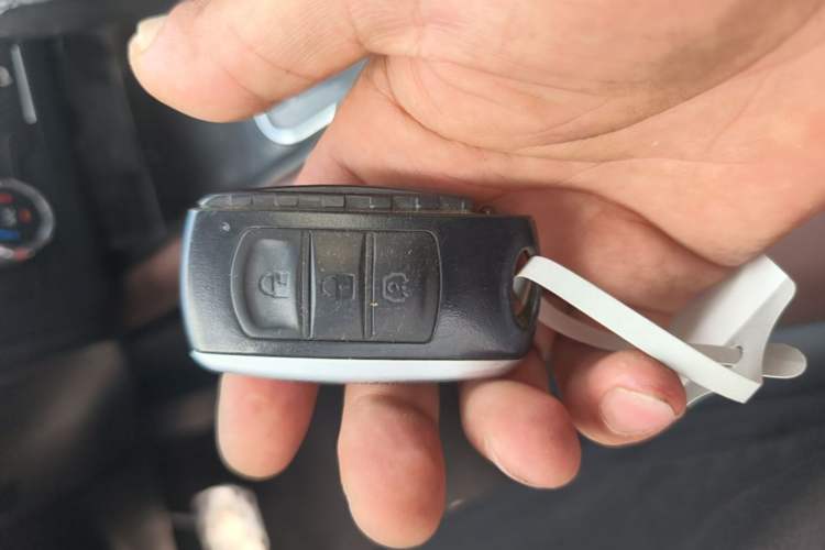 Used Dongfeng Fengon 580 2016 1.5T CVT Comfort Model Vehicle Key