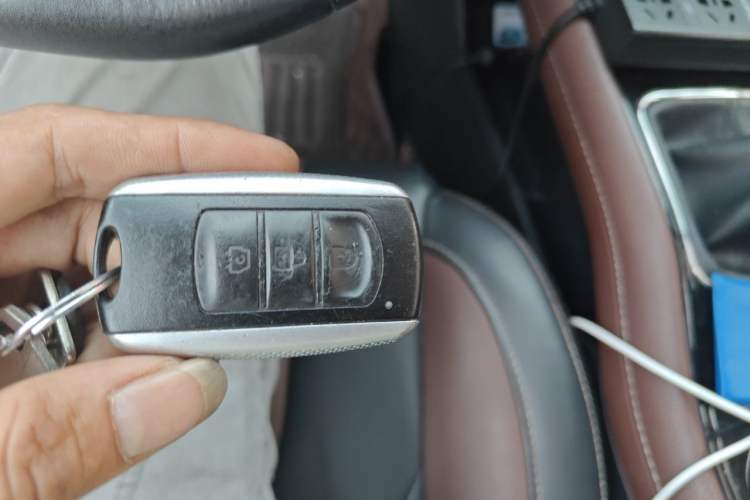 Used Dongfeng Fengon 580 2016 1.5T Manual Luxury Edition Vehicle Key