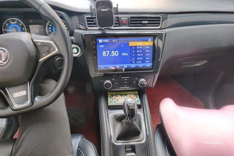 Used Dongfeng Fengon 580 2016 1.5T Manual Luxury Edition Audio And AC Panel