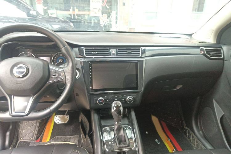 Used Dongfeng Fengon 580 2016 Revised Version 1.5T CVT Luxury Edition Audio And AC Panel