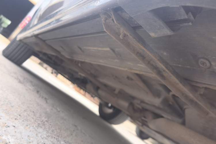 Used Dongfeng Fengon 580 2016 1.5T Manual Comfort Model Chassis Rear Left