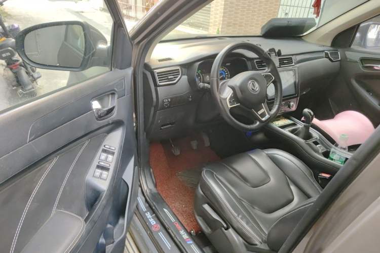 Used Dongfeng Fengon 580 2016 1.5T Manual Luxury Edition Driver Seat