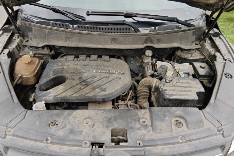 Used Dongfeng Fengon 580 2016 1.5T Manual Luxury Edition Engine Bay