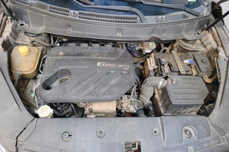 Used Dongfeng Fengon 580 2016 1.5T Manual Luxury Edition Engine Bay