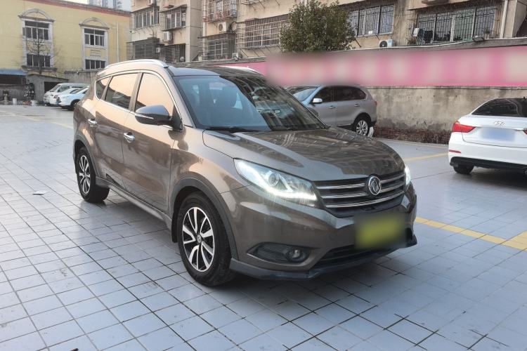 Used Dongfeng Fengon 580 2016 1.5T Manual Luxury Edition Front Right 45 Deg