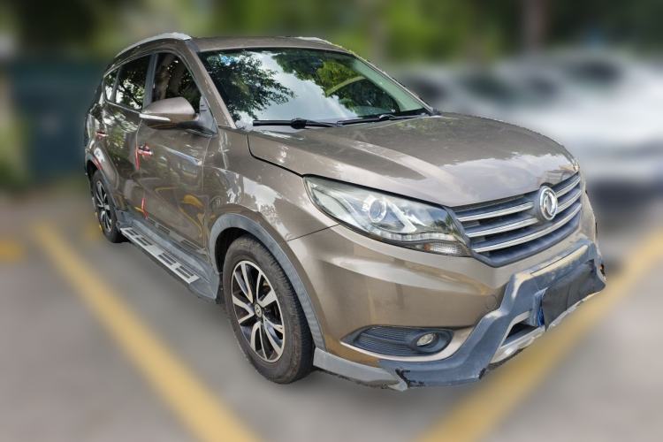 Used Dongfeng Fengon 580 2016 1.5T Manual Luxury Edition Front Right 45 Deg