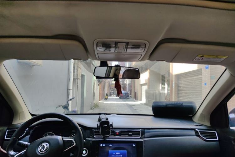 Used Dongfeng Fengon 580 2016 1.5T Manual Luxury Edition Headliner