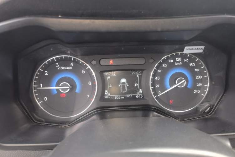 Used Dongfeng Fengon 580 2016 1.5T Manual Comfort Model Instrument Cluster