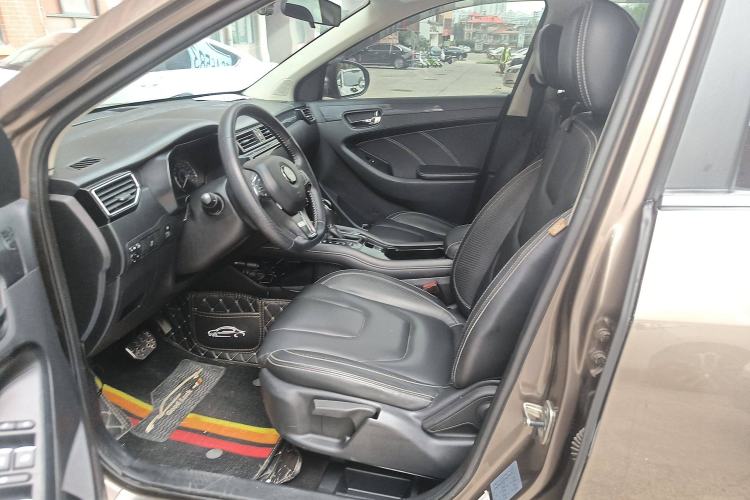 Used Dongfeng Fengon 580 2016 Revised Version 1.5T CVT Luxury Edition Left Front Seat