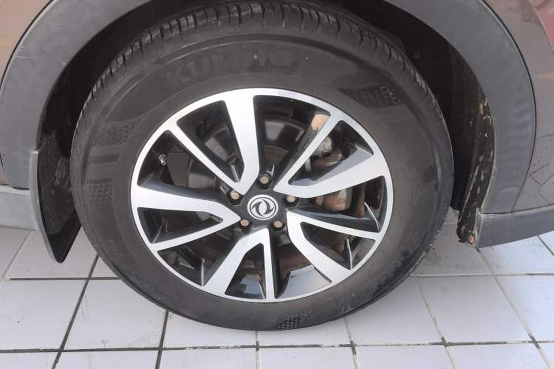 Used Dongfeng Fengon 580 2016 1.5T Manual Luxury Edition Left Front Wheel Hub