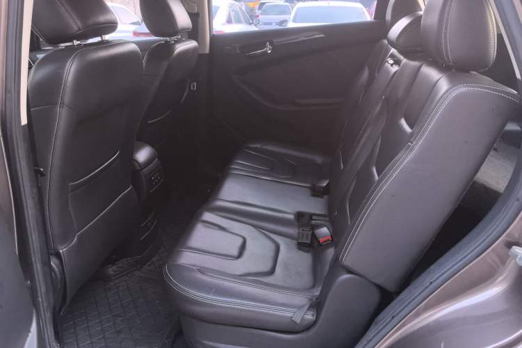 Used Dongfeng Fengon 580 2016 1.5T Manual Luxury Edition Left Rear Seat