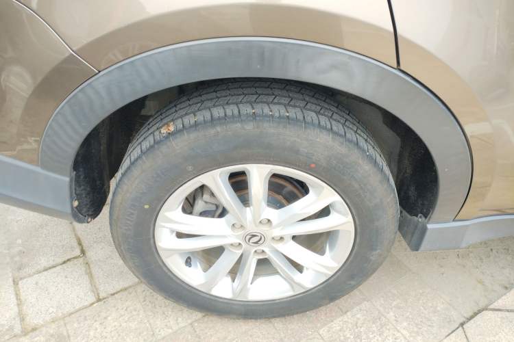 Used Dongfeng Fengon 580 2016 1.8L Manual Comfort Model Right Rear Wheel Hub