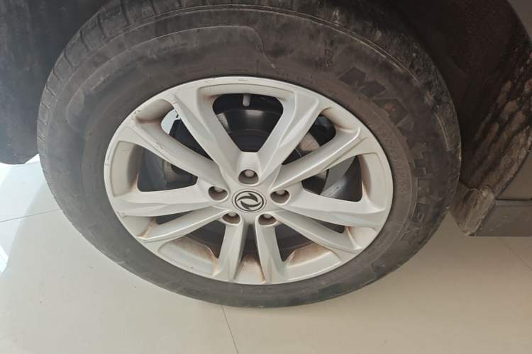 Used Dongfeng Fengon 580 2016 1.8L Manual Comfort Model Right Rear Wheel Hub