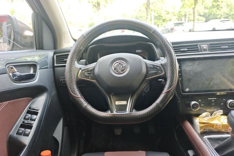 Used Dongfeng Fengon 580 2016 1.5T Manual Luxury Edition Steering Wheel