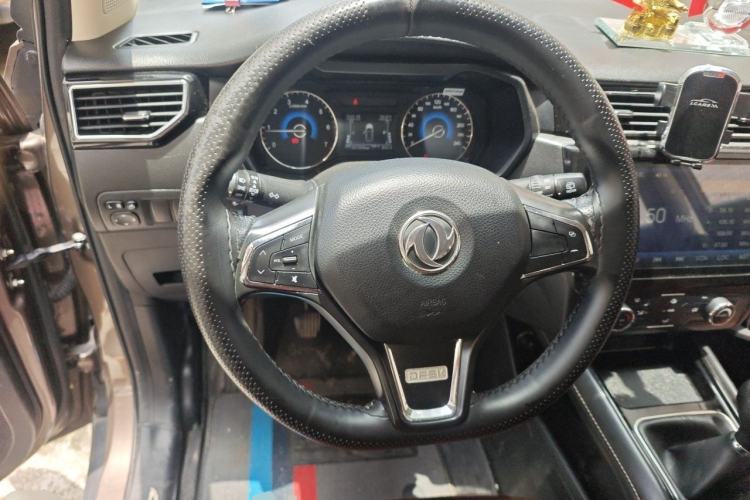 Used Dongfeng Fengon 580 2016 1.5T Manual Luxury Edition Steering Wheel