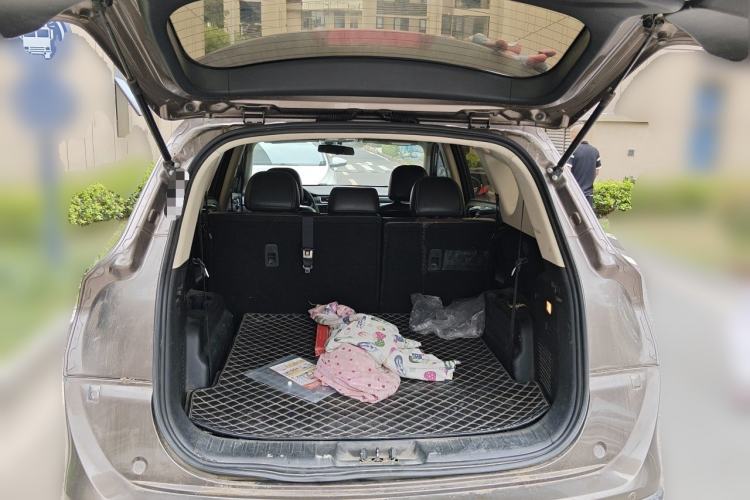 Used Dongfeng Fengon 580 2016 1.5T Manual Luxury Edition Trunk