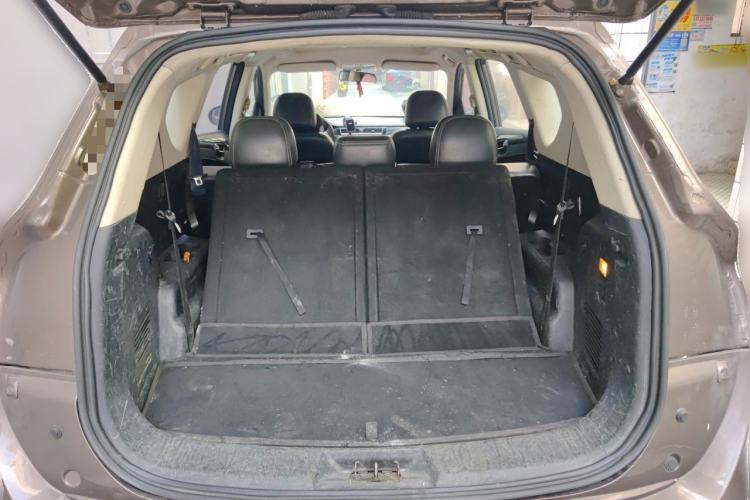 Used Dongfeng Fengon 580 2016 1.5T Manual Luxury Edition Trunk