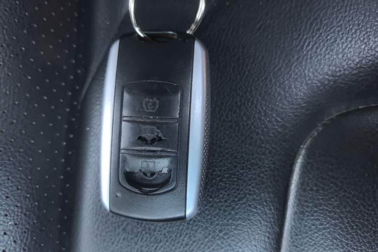 Used Dongfeng Fengon 580 2016 1.5T Manual Luxury Edition Vehicle Key