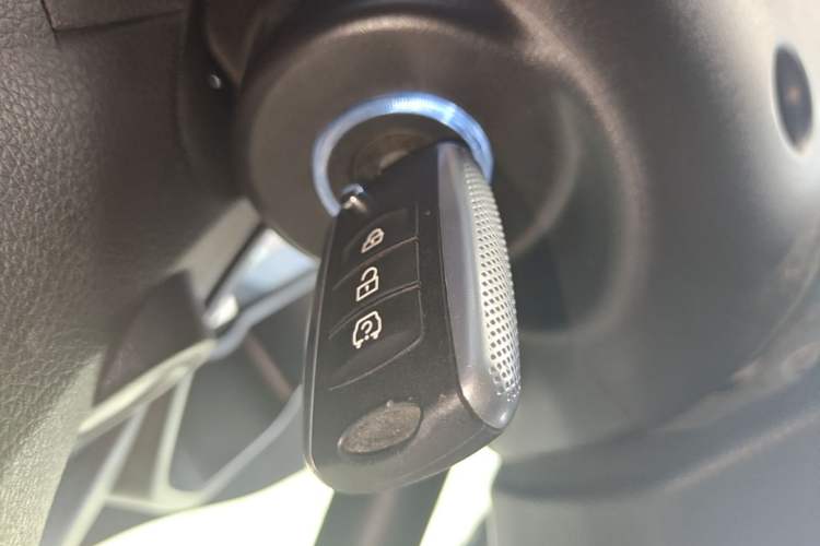 Used Dongfeng Fengon 580 2016 1.8L Manual Comfort Model Vehicle Key