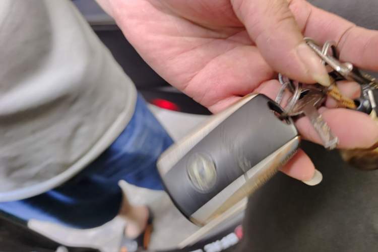 Used Dongfeng Fengon 580 2016 1.5T Manual Luxury Edition Vehicle Key