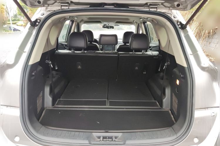 Used Dongfeng Fengon 580 2016 Revised Version 1.5T CVT Luxury Edition Trunk