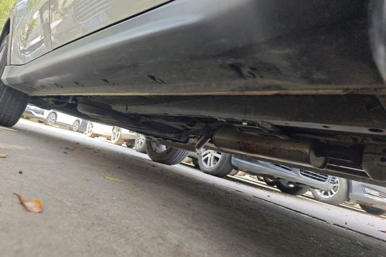 Used Dongfeng Fengon 580 2016 1.8L Manual Comfort Model Chassis Front Right