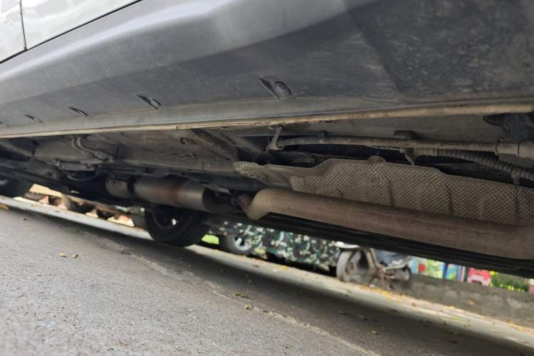 Used Dongfeng Fengon 580 2016 1.8L Manual Comfort Model Chassis Rear Left