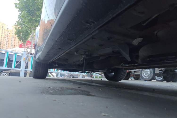 Used Dongfeng Fengon 580 2016 1.5T Manual Luxury Edition Chassis Rear Left