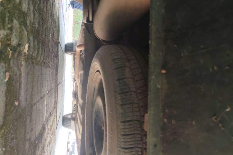 Used Dongfeng Fengon 580 2016 1.8L Manual Comfort Model Chassis Rear