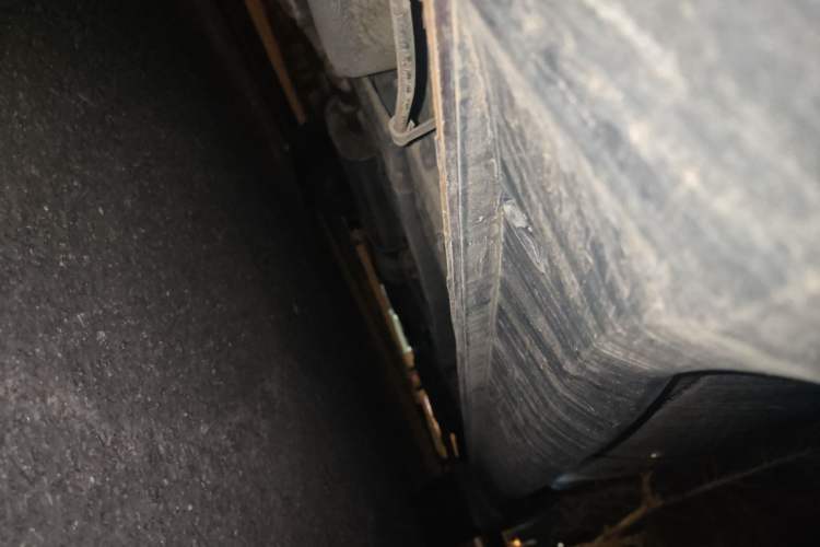 Used Dongfeng Fengon 580 2016 1.8L Manual Comfort Model Chassis Rear Right